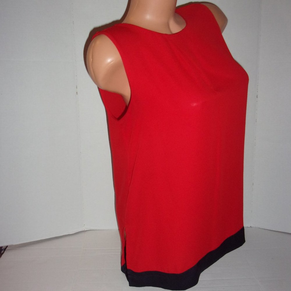 Banana Republic Red Pleated Front Contrast Black Hem Sleeveless Top - Picture 2 of 3